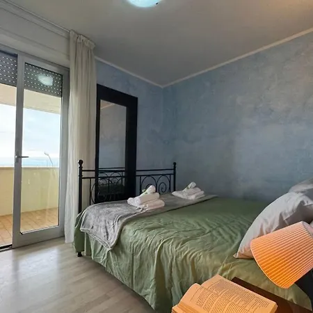 Terrazzo Prima Fila Mare Wi-fi Parcheggio Апартаменты